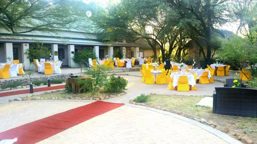 Outdoor restaurant